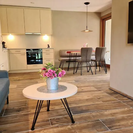 Chesa Bunita Dus Apartamento